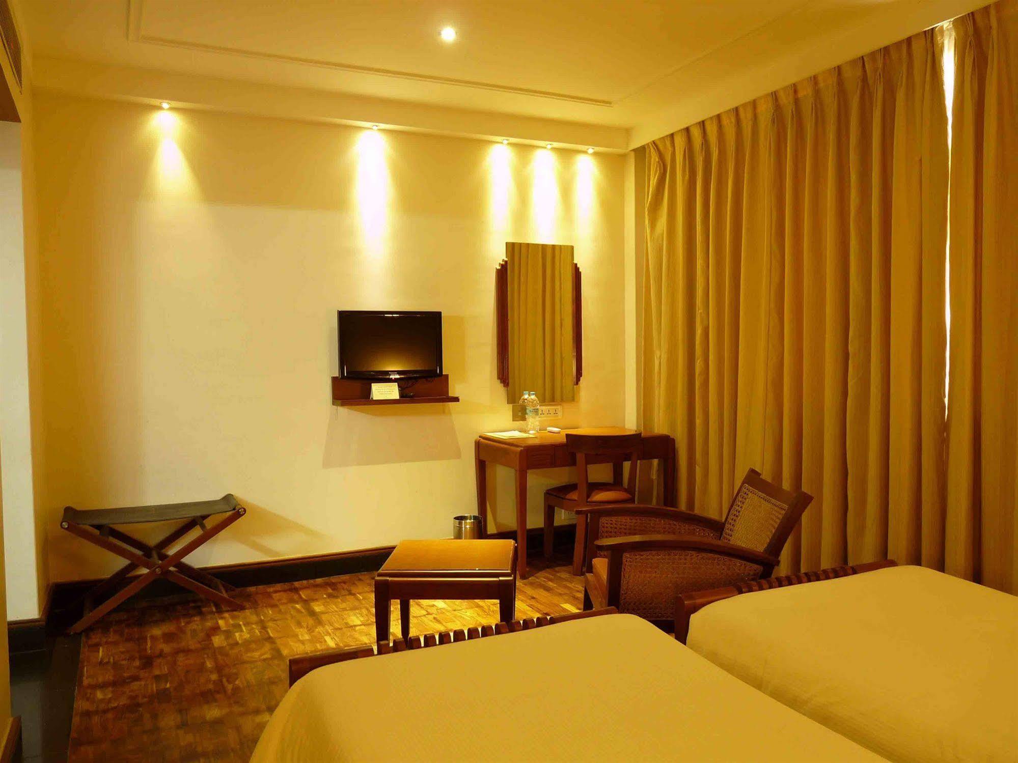 Grand Hotel Kochi Eksteriør bilde