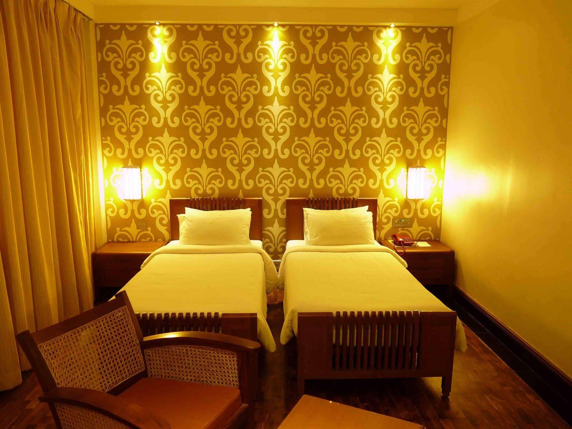 Grand Hotel Kochi Eksteriør bilde