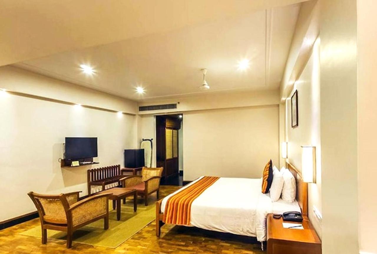 Grand Hotel Kochi Eksteriør bilde