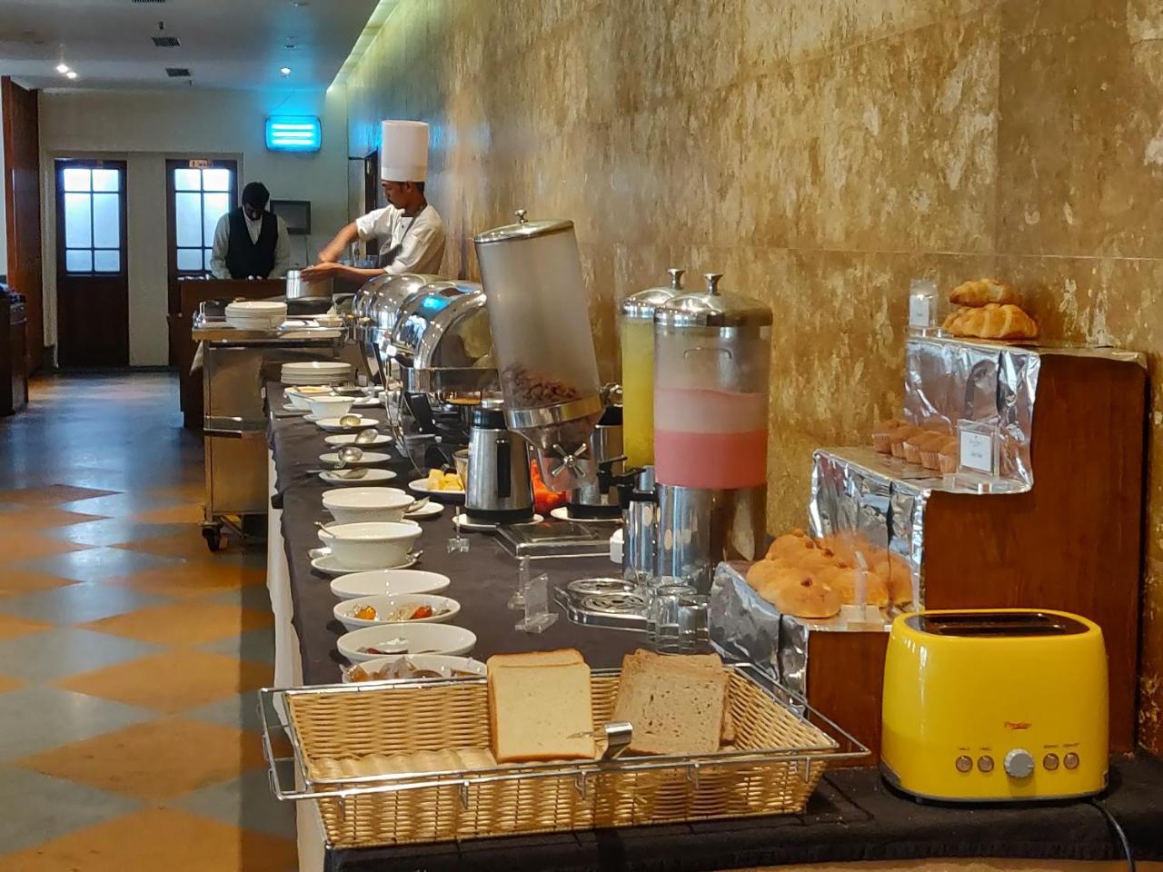 Grand Hotel Kochi Eksteriør bilde